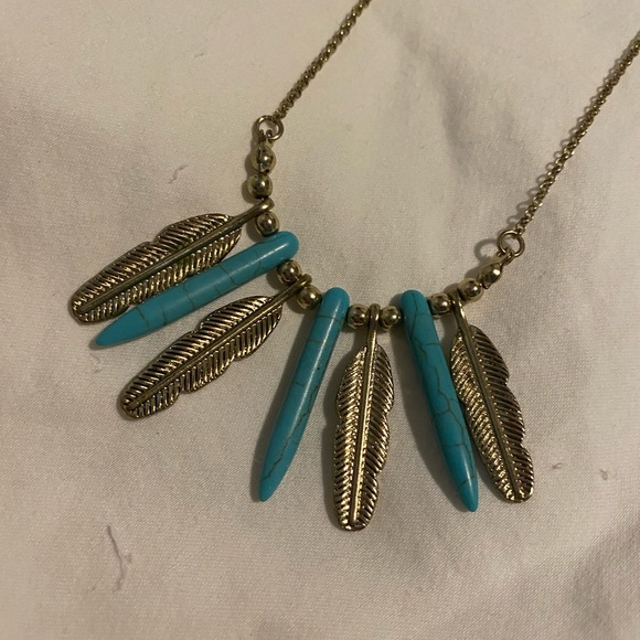 Super Long Feathers Statement Necklace - Picture 1 of 3